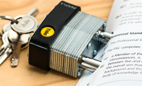 WHICH CONTRACTS SHOULD I HAVE IN MY SMALL BUSINESS?